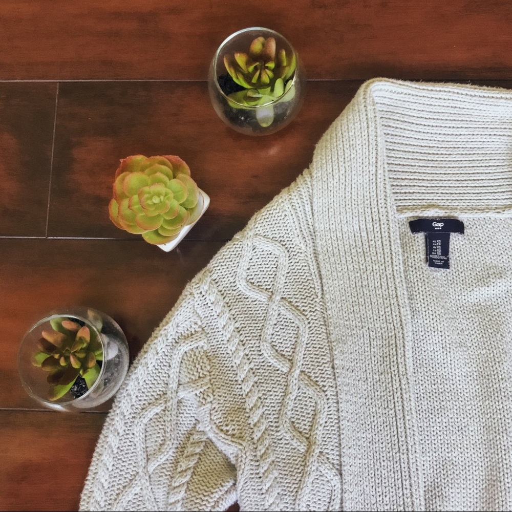 GAP Knit Cardigan